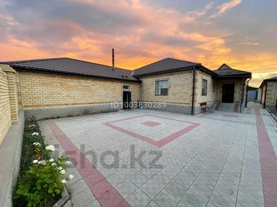 Отдельный дом · 5 комнат · 180 м² · 10 сот., мкр Кунгей , Жакана Смакова за 91 млн ₸ в Караганде, Казыбек би р-н