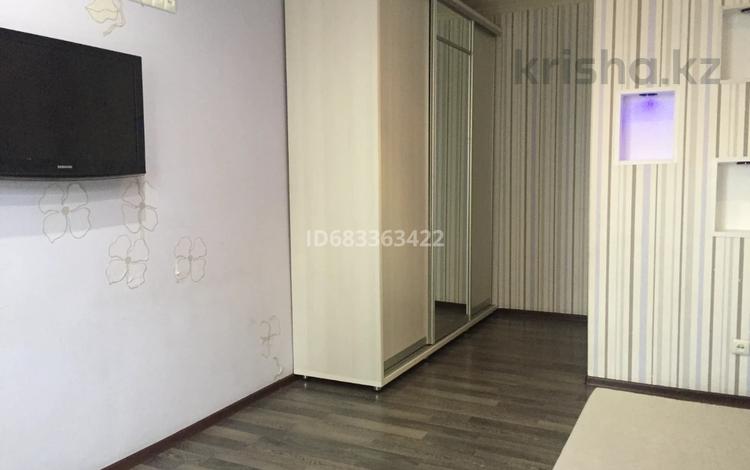 2-бөлмелі пәтер, 64 м², 7/12 қабат ай сайын, Жубанова 10, бағасы: 180 000 〒 в Астане, р-н Байконур — фото 3