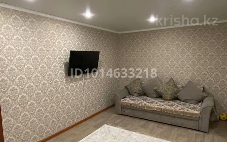 2-бөлмелі пәтер · 44 м² · 1/5 қабат, Машхур Жусупа 31 — В районе кайрат магазина, бағасы: 12 млн ₸ в Экибастузе — фото 2