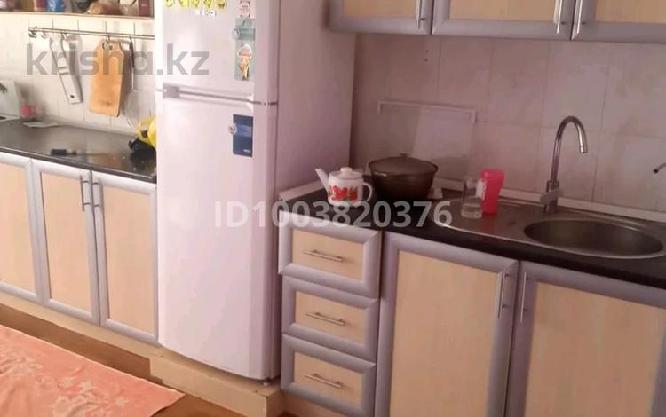 3-комнатная квартира · 90 м² · 3/5 этаж, 21-й мкр 37 — Военгородок за 150 000 〒 в Актау — фото 2