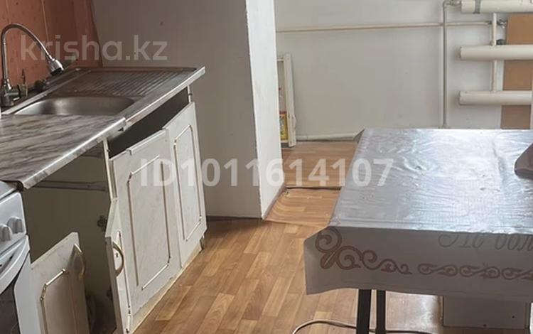 2-бөлмелі пәтер · 60 м² · 2/2 қабат, Пнгс 6, бағасы: 90 000 ₸ в Кульсары — фото 2