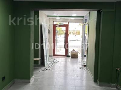 Магазины и бутики · 50 м² за 350 000 ₸ в Актау, 7-й мкр