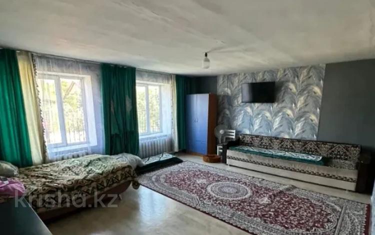 Отдельный дом · 3 комнаты · 87.6 м² · 6 сот., Амангельды Иманова за ~ 14.3 млн ₸ в Усть-Каменогорске — фото 2