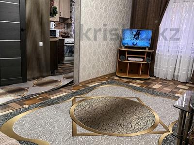 2-комнатная квартира · 50 м² · 1/5 этаж, Назарбаева 11/2 — Площадь ушанова за 16 000 ₸ в Усть-Каменогорске, Ульбинский