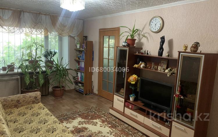 2-комнатная квартира, 42.4 м², 1/5 этаж, мкр Новый Город, Алиханова 30/1 — Мясной павильон за 12 млн 〒 в Караганде, Казыбек би р-н — фото 2