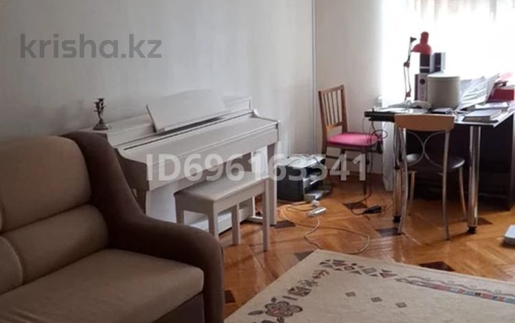 2-бөлмелі пәтер · 62.4 м² · 2/5 қабат, Абая 17 — проспект Достык, бағасы: 70 млн ₸ в Алматы, Медеуский р-н — фото 2