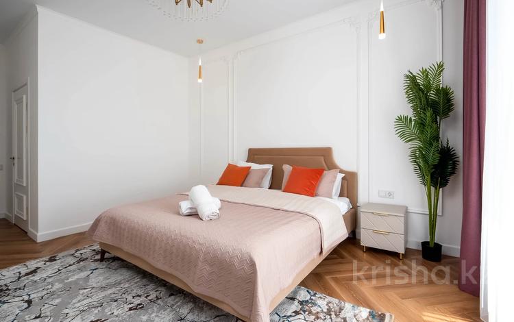 2-комнатная квартира · 100 м², Аль-Фараби 7 за 5 500 ₸ в Алматы, Бостандыкский р-н — фото 2