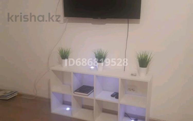 1-комнатная квартира · 45 м² · 3/9 этаж, мкр Береке 28 за 2 500 ₸ в Атырау — фото 2
