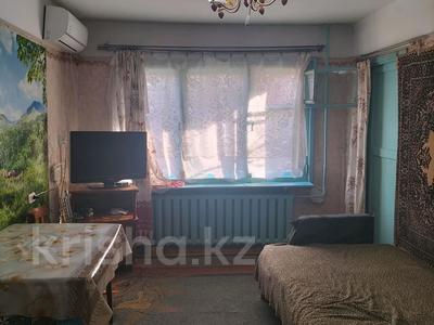 4-комнатная квартира · 58.8 м² · 2/5 этаж, Островского за 15.5 млн 〒 в Усть-Каменогорске