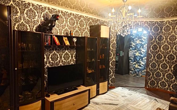 3-бөлмелі пәтер · 63 м² · 3/3 қабат, Мирная 18а, бағасы: 10.5 млн ₸ в Караганде, Алихана Бокейханова р-н — фото 2