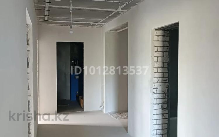 3-комнатная квартира · 114 м² · 3/6 этаж, Сокол 68 за 51 млн ₸ в Уральске, мкр Школьник — фото 2