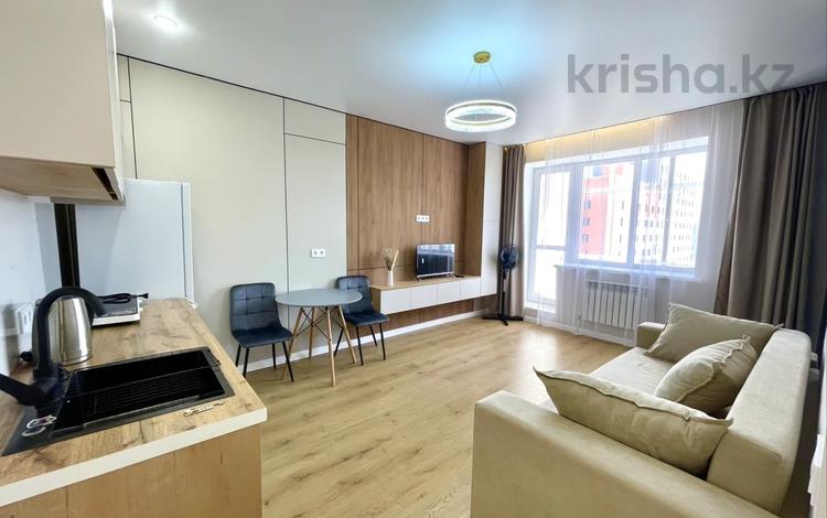 2-комнатная квартира · 35 м² · 8/10 этаж, Роза багланова 1 за 280 000 ₸ в Астане, Нура р-н — фото 2