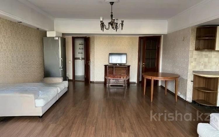 2-комнатная квартира · 73 м² · 5/12 этаж, проспект Достык за 60 млн ₸ в Алматы, Медеуский р-н — фото 4