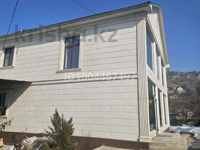 Жеке үй · 5 бөлме · 216 м² · 11.47 сот., мкр Коктобе, Асета Найманбаева 33 — Достык Омарова, бағасы: 350 млн ₸ в Алматы, Медеуский р-н