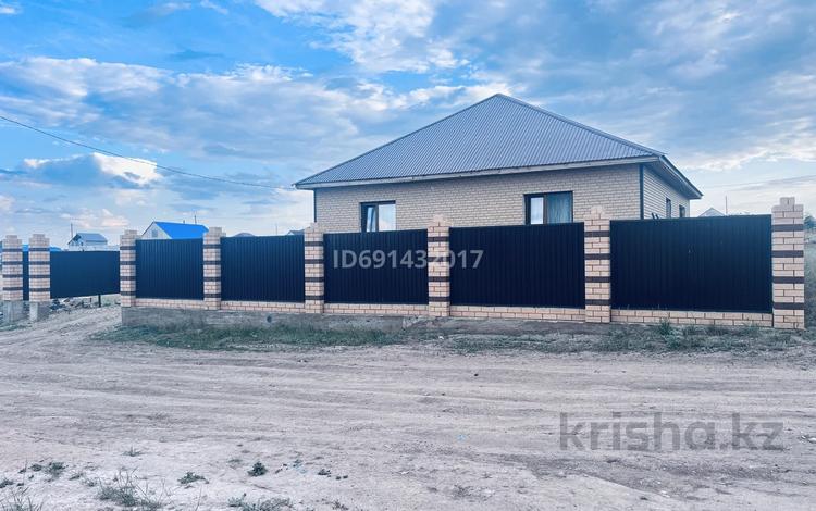 Отдельный дом · 4 комнаты · 120 м² · 8 сот., Садовая 371 — Кр.яр 6 дачная за 22 млн 〒 в Кокшетау — фото 2