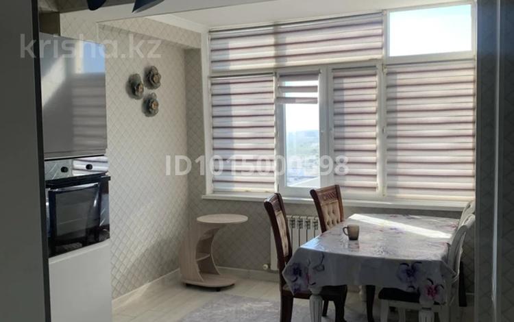 2-бөлмелі пәтер · 70 м² · 9/9 қабат, 32Б ш/а. 4, бағасы: 15 млн ₸ в Актау, 32Б мкр — фото 2