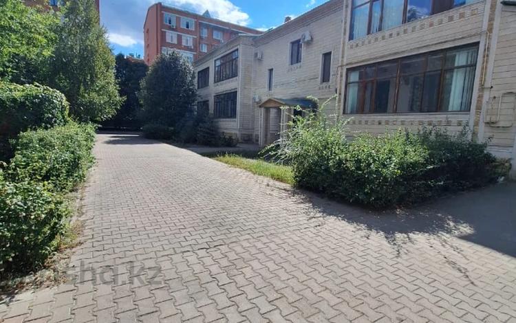 4-бөлмелі пәтер · 426 м² · 1/2 қабат, пр.Н.Назарбаева, бағасы: 130 млн ₸ в Уральске — фото 24