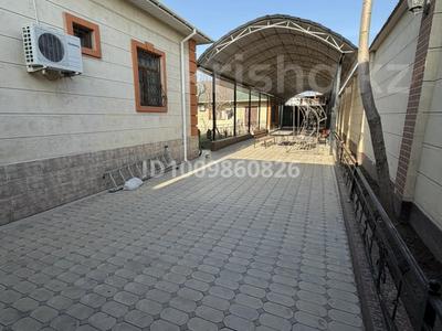 Рядом Базар Акниет · 280 м², бағасы: 100 млн 〒 в Шымкенте, Абайский р-н