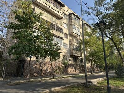 4-бөлмелі пәтер · 103.1 м² · 5/5 қабат, ул Тулебаева 98 — Уг ул Казыбек би, бағасы: 110 млн ₸ в Алматы, Медеуский р-н
