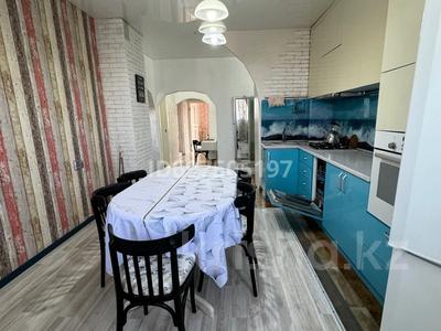 3-бөлмелі пәтер, 80 м², 9/9 қабат ай сайын, мкр Жетысу-2 45, бағасы: 380 000 〒 в Алматы, Ауэзовский р-н