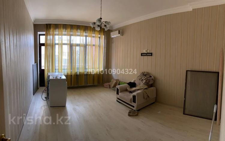 1 комната · 20 м² · 1/3 этаж, Тельмана 32 за 80 000 〒 в Атырау — фото 2