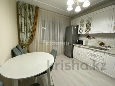 2-комнатная квартира · 56 м² · 2/5 этаж, Республики — Заправка Аскар. коктем за 27 млн ₸ в Косшы