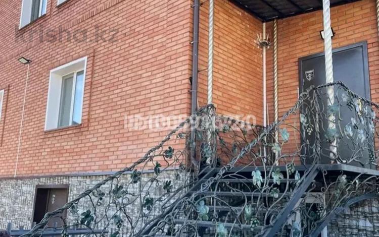 Отдельный дом · 6 комнат · 236 м² · 10 сот., Семашко за 96 млн 〒 в Петропавловске — фото 2