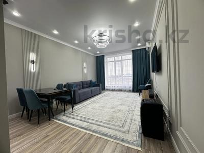 2-комнатная квартира, 56 м², 7/12 этаж помесячно, мкр Жеруйык, Маденова 1В за 350 000 〒 в Атырау, мкр Жеруйык