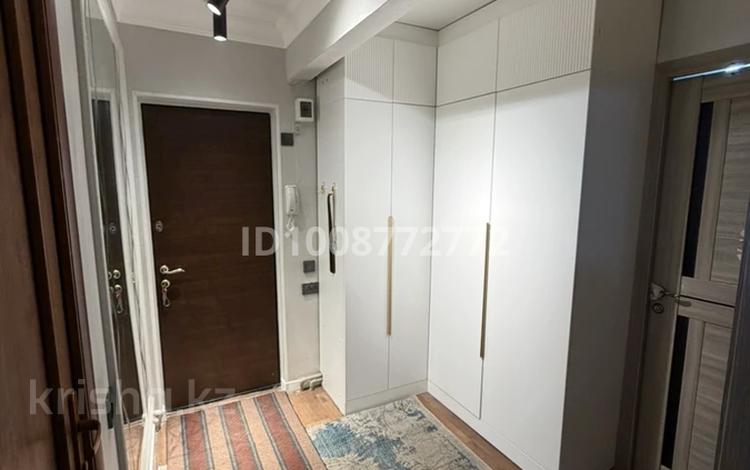 4-комнатная квартира · 82 м² · 1/5 этаж, 11-й микрорайон, 11-й микрорайон — Магнум и 40 школа за 36 млн ₸ в Шымкенте, Енбекшинский р-н — фото 2