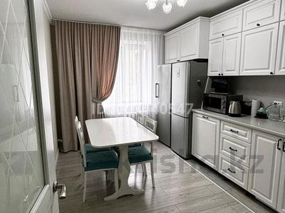 3-комнатная квартира · 64.8 м² · 2/6 этаж, Камзина 82/1 — Камзина-Толстого за 29.9 млн 〒 в Павлодаре