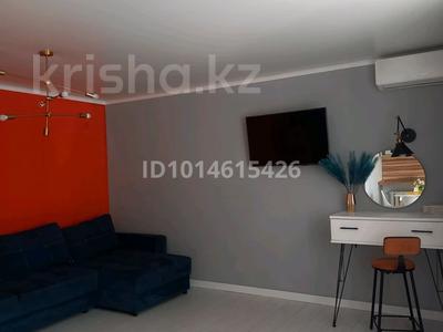 2-комнатная квартира · 42 м² · 5/5 этаж, Сатпаева — 8 мкр рядом Гринвич супермаркет и Сиолл за 180 000 ₸ в Экибастузе