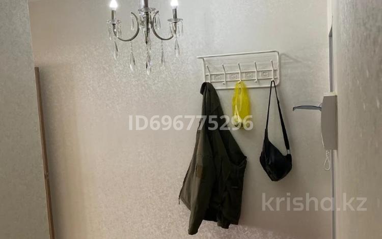 1-бөлмелі пәтер · 50 м² · 2/9 қабат, Нұрсая ш/а., Таумыш жумагалиева 10блок5, бағасы: 200 000 ₸ в Атырау, мкр Нурсая — фото 2