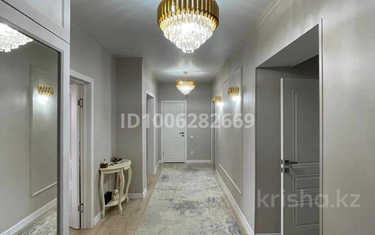 4-бөлмелі пәтер · 147 м² · 1/5 қабат, мкр. Алтын орда, Мустафы Шокая 48В корпус 4, бағасы: 65 млн ₸ в Актобе — фото 2