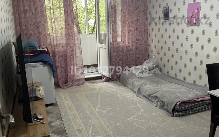 2-бөлмелі пәтер · 45 м² · 3/4 қабат, мкр Самал-3 6 — Хаджи мукана, бағасы: 45 млн ₸ в Алматы, Медеуский р-н — фото 2