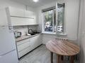 2-комнатная квартира · 45 м² · 1/5 этаж, Абая за 160 000 ₸ в Уральске, мкр Школьник