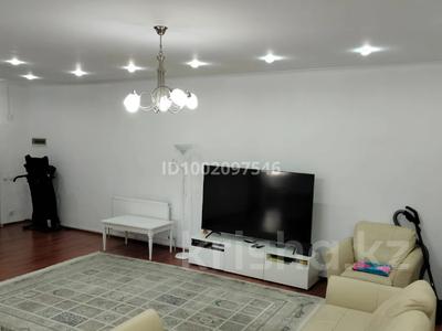 Пәтерлер в Атырауской обл.: 4-бөлмелі пәтер · 150 м² · 1/2 қабат, Байтурсынова 39, бағасы: 50 млн 〒 4-бөлмелі пәтер · 150 м² · 1/2 қабат, Байтурсынова 39, бағасы: 50 млн 〒 в Атырау