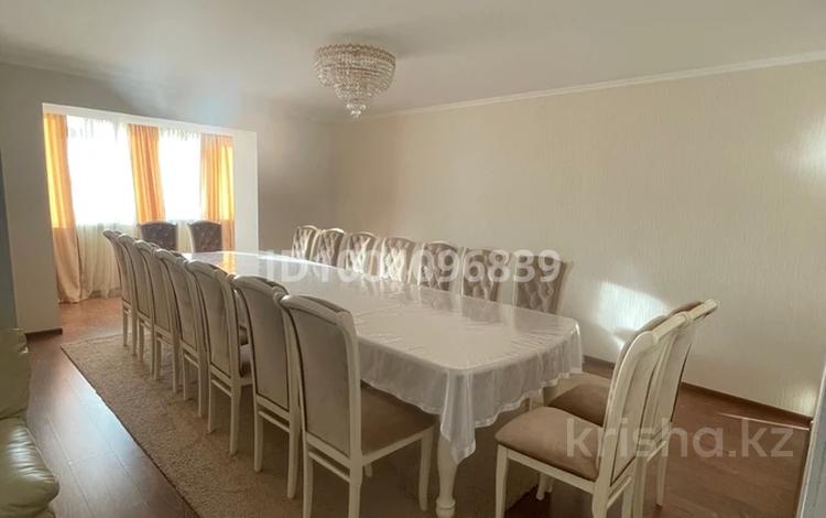 3-бөлмелі пәтер · 122 м² · 9/10 қабат, Абилкайыр хана 63 — Молдагулова, бағасы: 41 млн ₸ в Актобе — фото 2