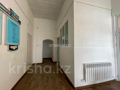 Свободное назначение, офисы, магазины и бутики, салоны красоты, медцентры и аптеки · 207 м² за 500 000 〒 в Туркестане