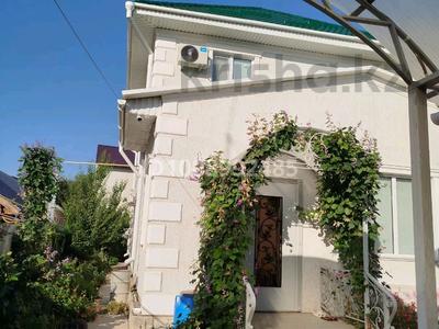 Отдельный дом · 4 комнаты · 200 м², Карева — Филармония за 800 000 〒 в Уральске