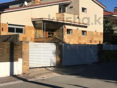 Продажа домов и дачи в Таррагоне: Отдельный дом · 7 комнат · 610 м² · 11 сот., De La Reina Fabiola 35 за 380 млн 〒 Отдельный дом · 7 комнат · 610 м² · 11 сот., De La Reina Fabiola 35 за 380 млн 〒 в Таррагоне