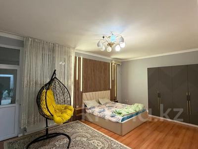 2-комнатная квартира · 110 м² · 1/17 этаж, 17-й мкр 1 за 260 000 ₸ в Актау
