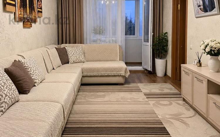4-бөлмелі пәтер · 61.5 м² · 4/5 қабат, 22-шағынаудан, Пришахтинск, 22й микрорайон, бағасы: 20 млн ₸ в Караганде, Алихана Бокейханова р-н — фото 2