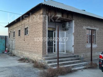 4-комнатный дом помесячно, 120 м², 10 сот., Улкер 72 за 120 000 〒 в Туркестане