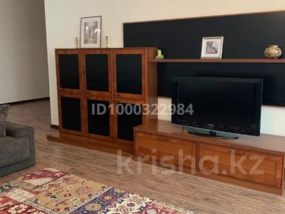 Пәтерлер в Алматы: 3-бөлмелі пәтер · 160 м² · 11/25 қабат · ай сайын, Достык 162А, бағасы: 750 000 〒 3-бөлмелі пәтер · 160 м² · 11/25 қабат · ай сайын, Достык 162А, бағасы: 750 000 〒 в Алматы, Медеуский р-н