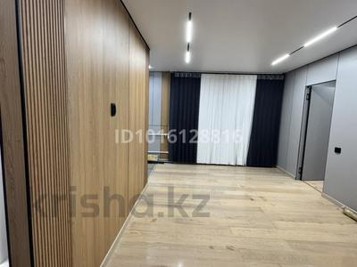 2-бөлмелі пәтер · 43 м² · 1/5 қабат, Гарышкерлер 23, бағасы: 16 млн ₸ в Жезказгане