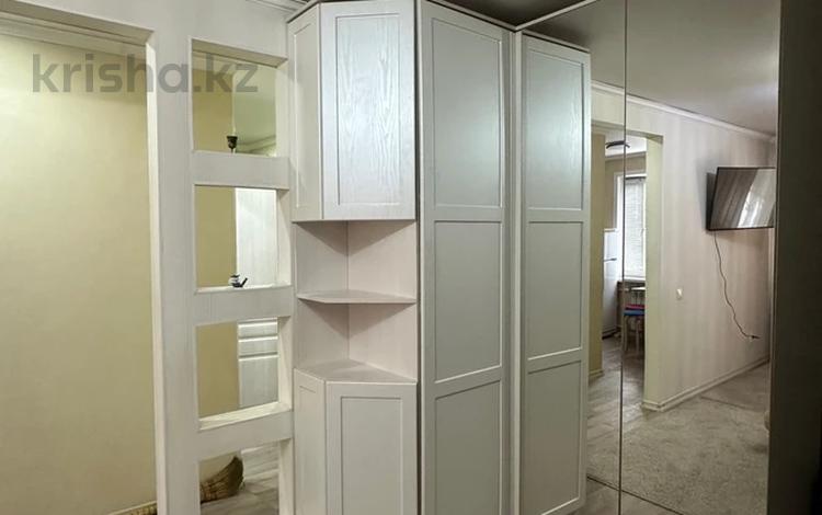 1-комнатная квартира · 36 м² · 1/5 этаж, мкр Новый Город 36/2 — Магазин Юбилейный за 10 000 ₸ в Караганде, Казыбек би р-н — фото 2