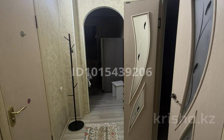 1-бөлмелі пәтер · 36 м² · 2/5 қабат, Жибек жолы 54 — На против зел базара, бағасы: 300 000 ₸ в Алматы, Медеуский р-н — фото 2