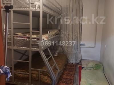 4 комнаты, 70 м², мкр №4 19 за 45 000 〒 в Алматы, Ауэзовский р-н