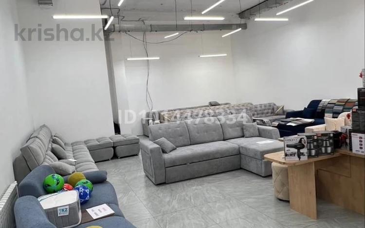 Свободное назначение, магазины и бутики · 180 м² за 700 000 ₸ в Астане — фото 2