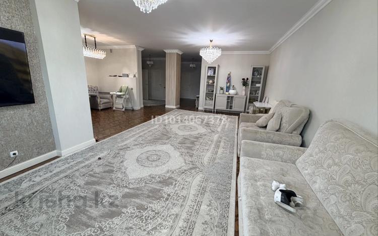 4-бөлмелі пәтер · 177.6 м² · 6/31 қабат, Достык 5 — ТД Керуен, бағасы: 1.2 млн ₸ в Астане, Есильский р-н — фото 2